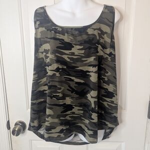 Emery Rose Women's Plus Size Razorback Camo Tank Top, Size 3XL
